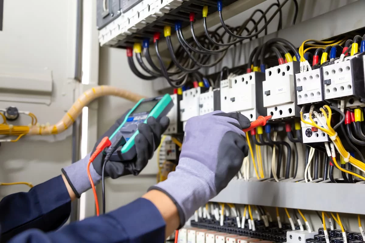 instalacion mantencion y reparacion de instalaciones electricas